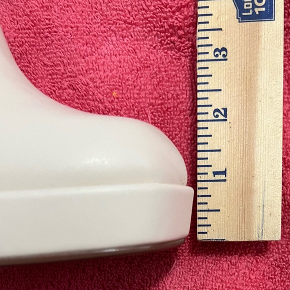 New in box Rialto Cream winter white Chunky Heel Boots Classic 7 1/2 - Picture 3 of 16